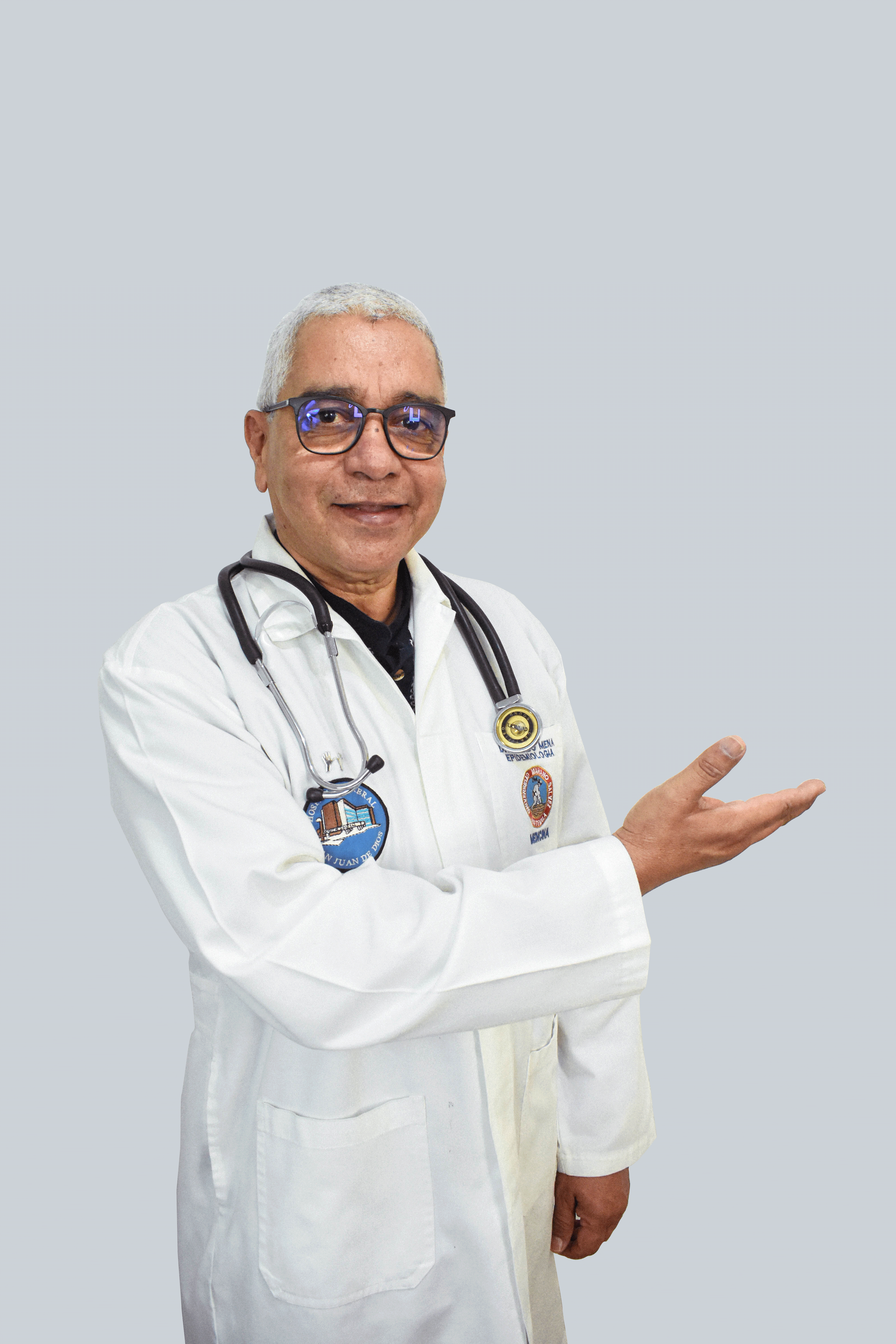 Dr. Mena Aplicano